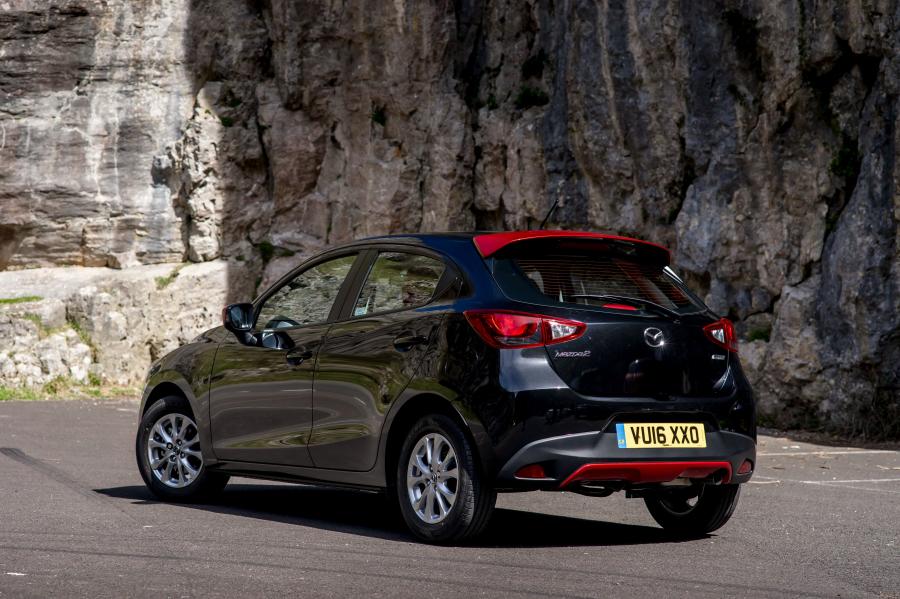  Mazda2 Red Edition 2016 года  (фото 4 из 6)